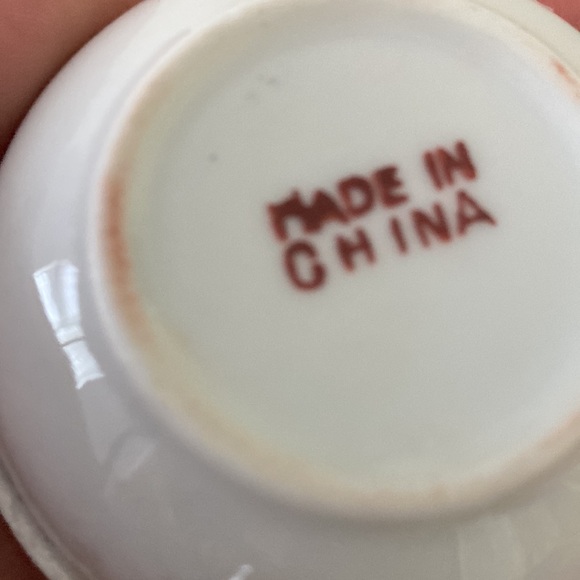 Roses Roses Trinket Box - Picture 3 of 3